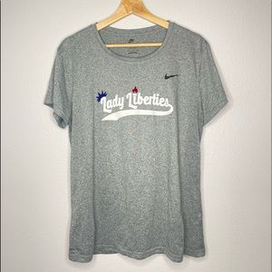 The Nike Tee Dri-Fit Lady Liberties Gray Size Large